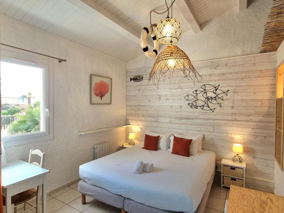 Hotel Ile De Lumiere 라코티니에르 외부 사진